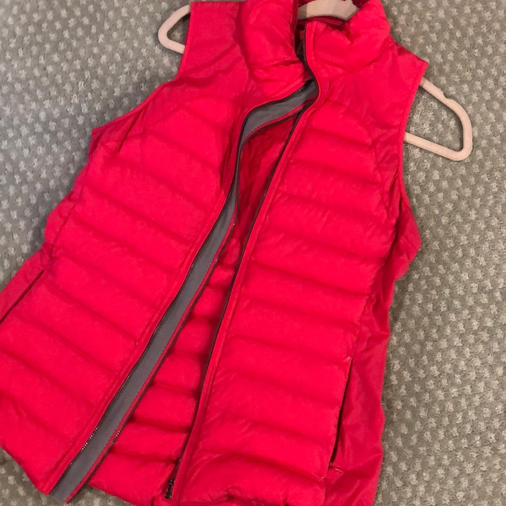 Lulu lemon pink vest